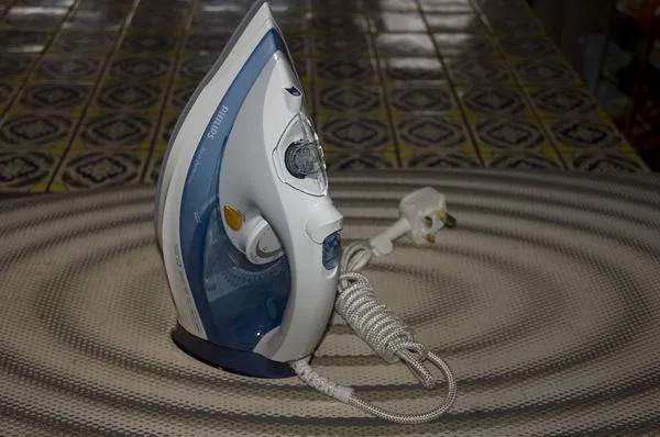 Philips AzurPerformer steam iron