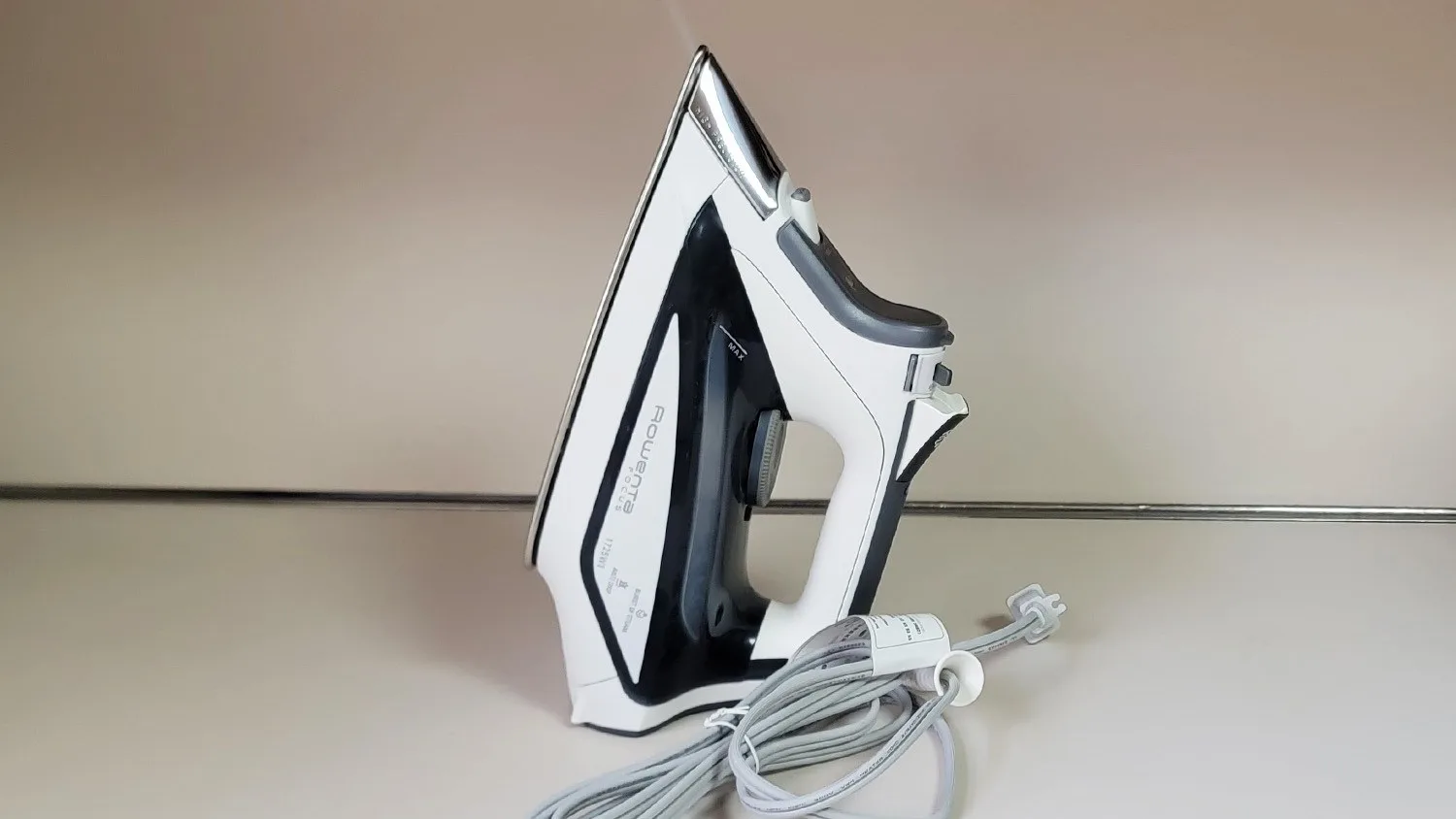 Rowenta Focus steam iron