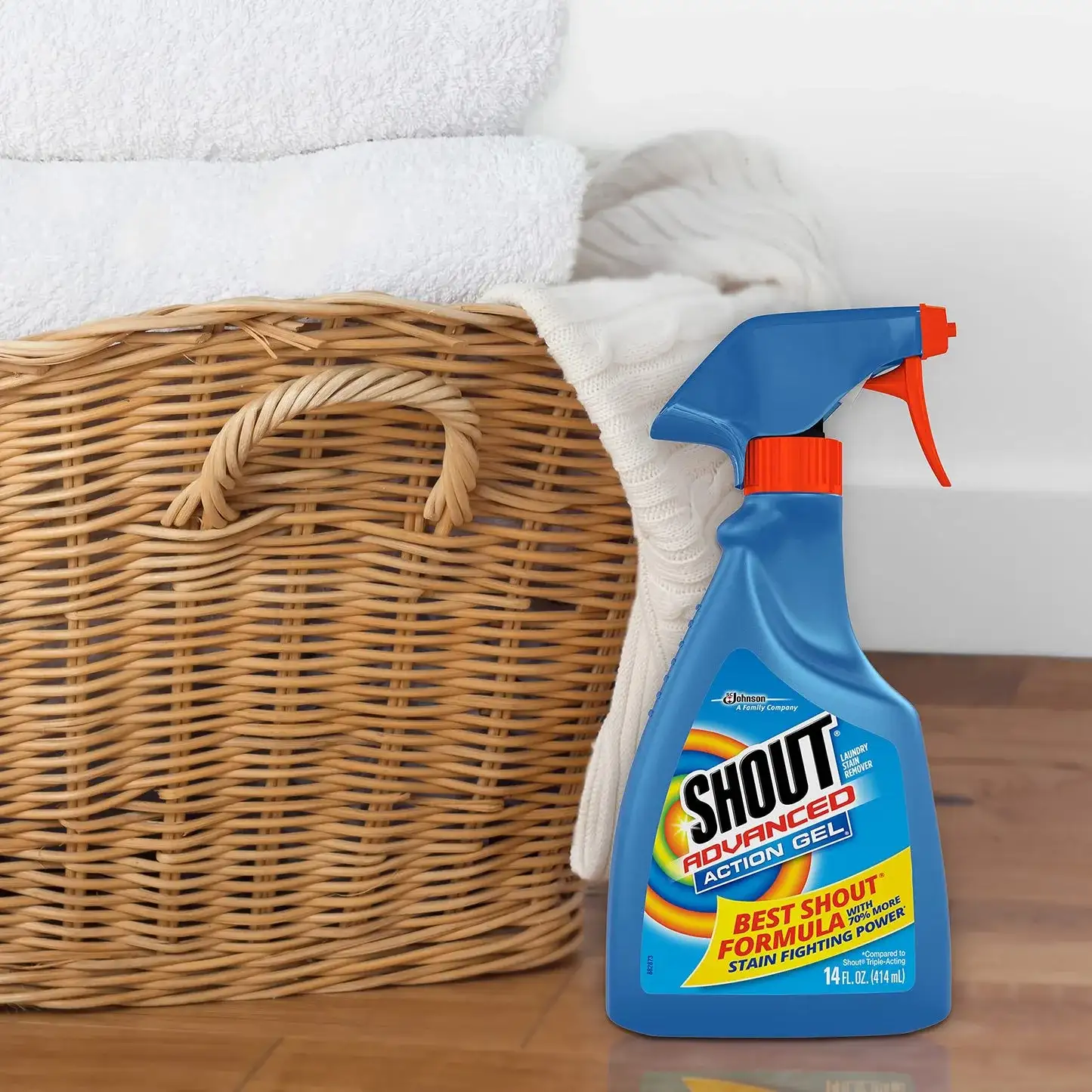 Shout Advanced stain remover spray image 3